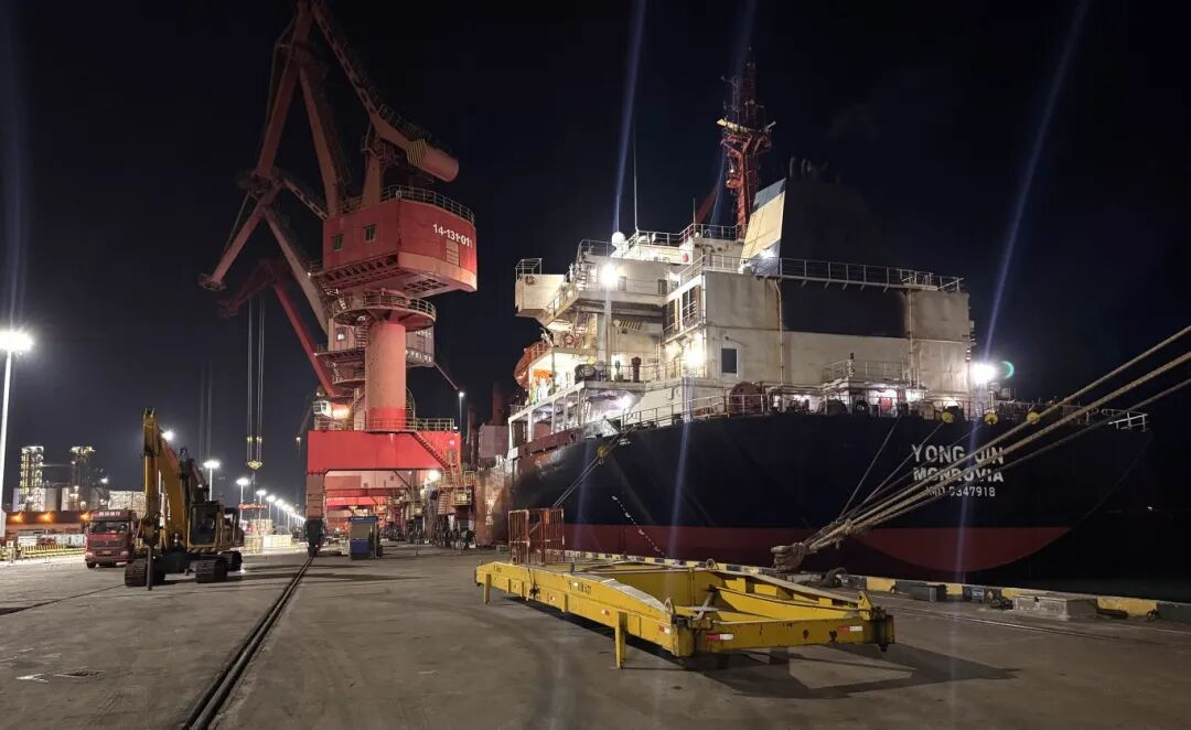 深夜精准拦截错发货物，筑牢出口“最后一道关卡”